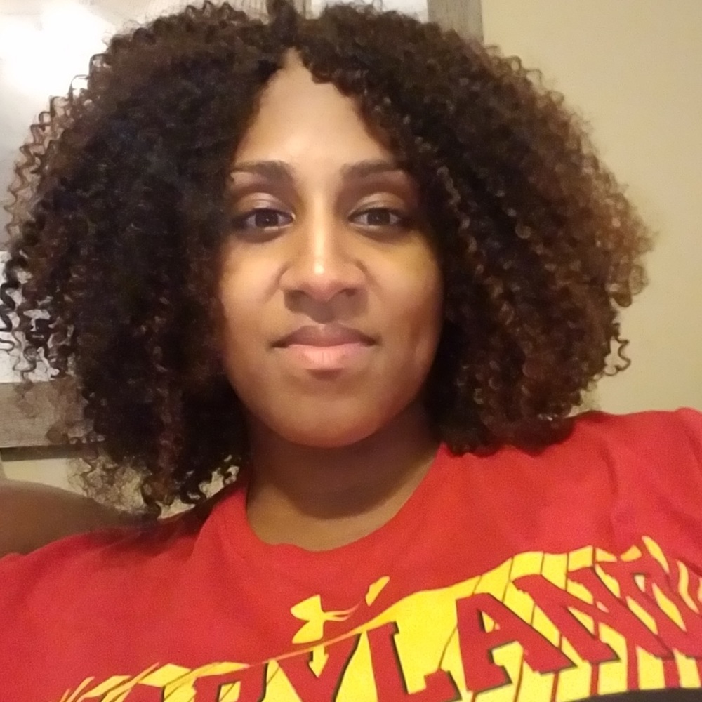 Meet your Posher, Dominique